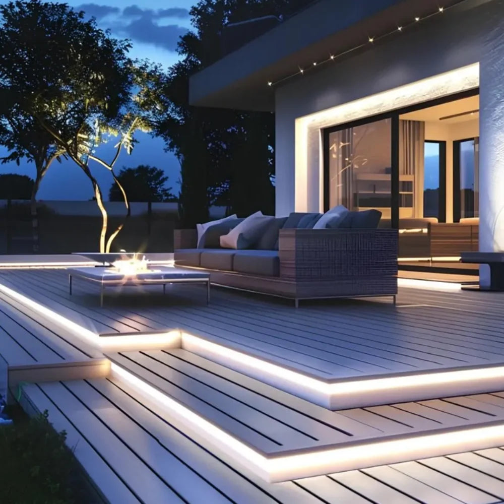 Motion LED Strip – Fleksibel og Vandtæt, Dæmpbar Belysningssystem til Trapper, Skabe og Badeværelser