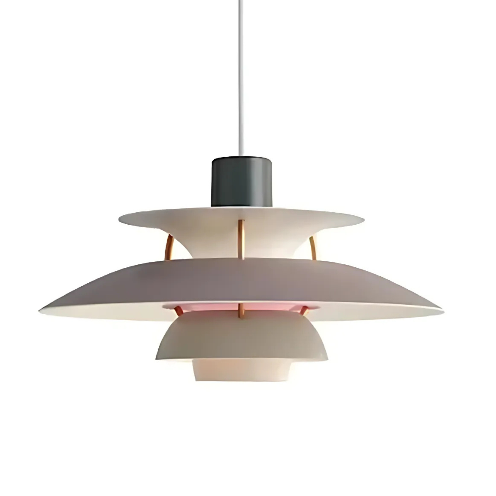 Dansk Hængelampe – Lagdelt Metaldesign i Farverig Stil til Spisestue eller Stue