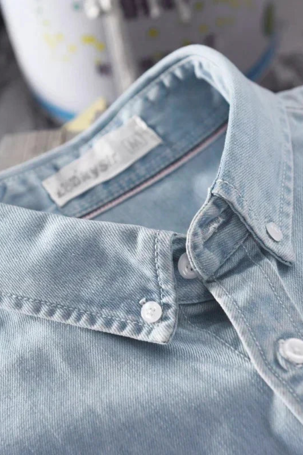 Herreskjorte i Denim – Langærmet med Knapper og Brystlomme