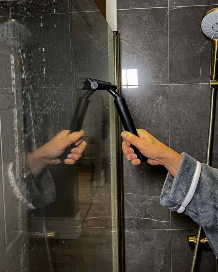 Telescopic Shower Washer – Aluminium and Silicone, Stylish Design for the Bathroom without Bending