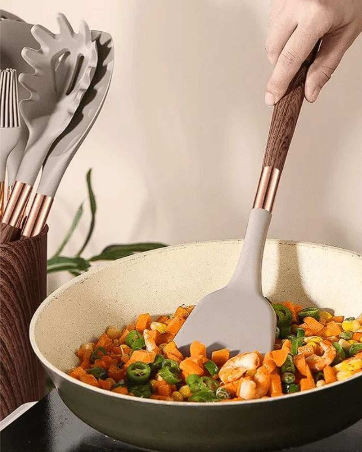 Kitchen Utensil Set – Faux Wood Handles with Soft Silicone Heads for Stylish Cooking and Serving