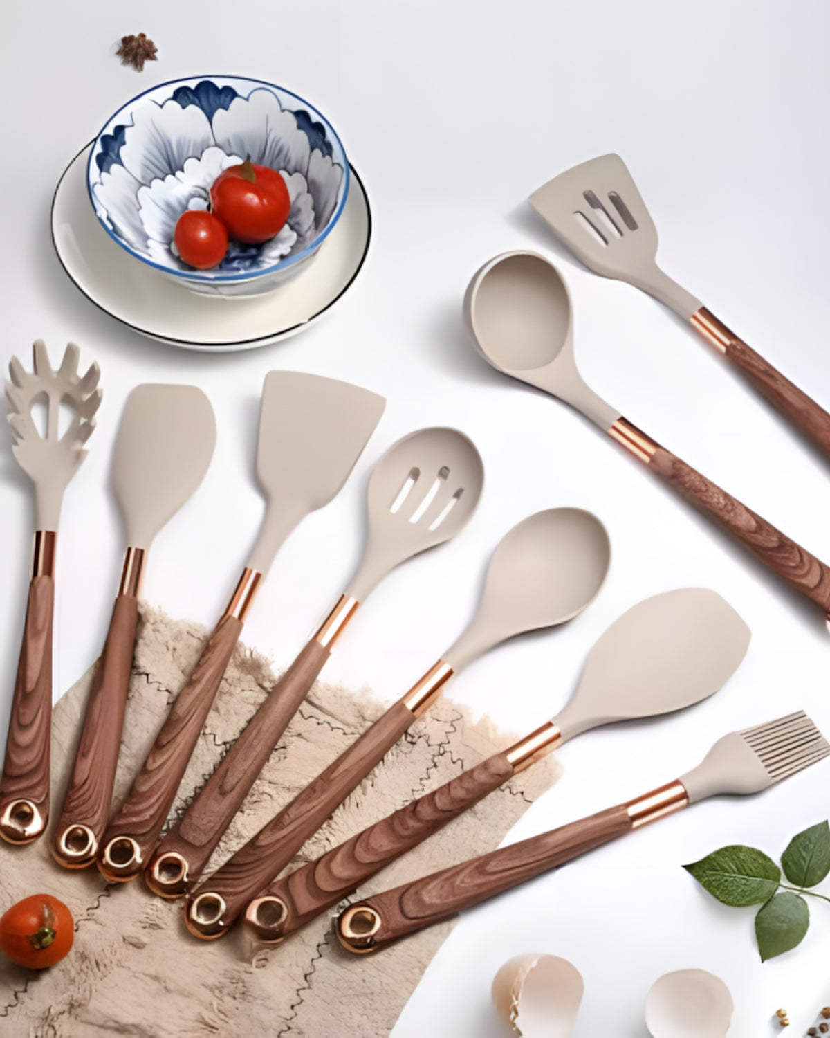 Kitchen Utensil Set – Faux Wood Handles with Soft Silicone Heads for Stylish Cooking and Serving