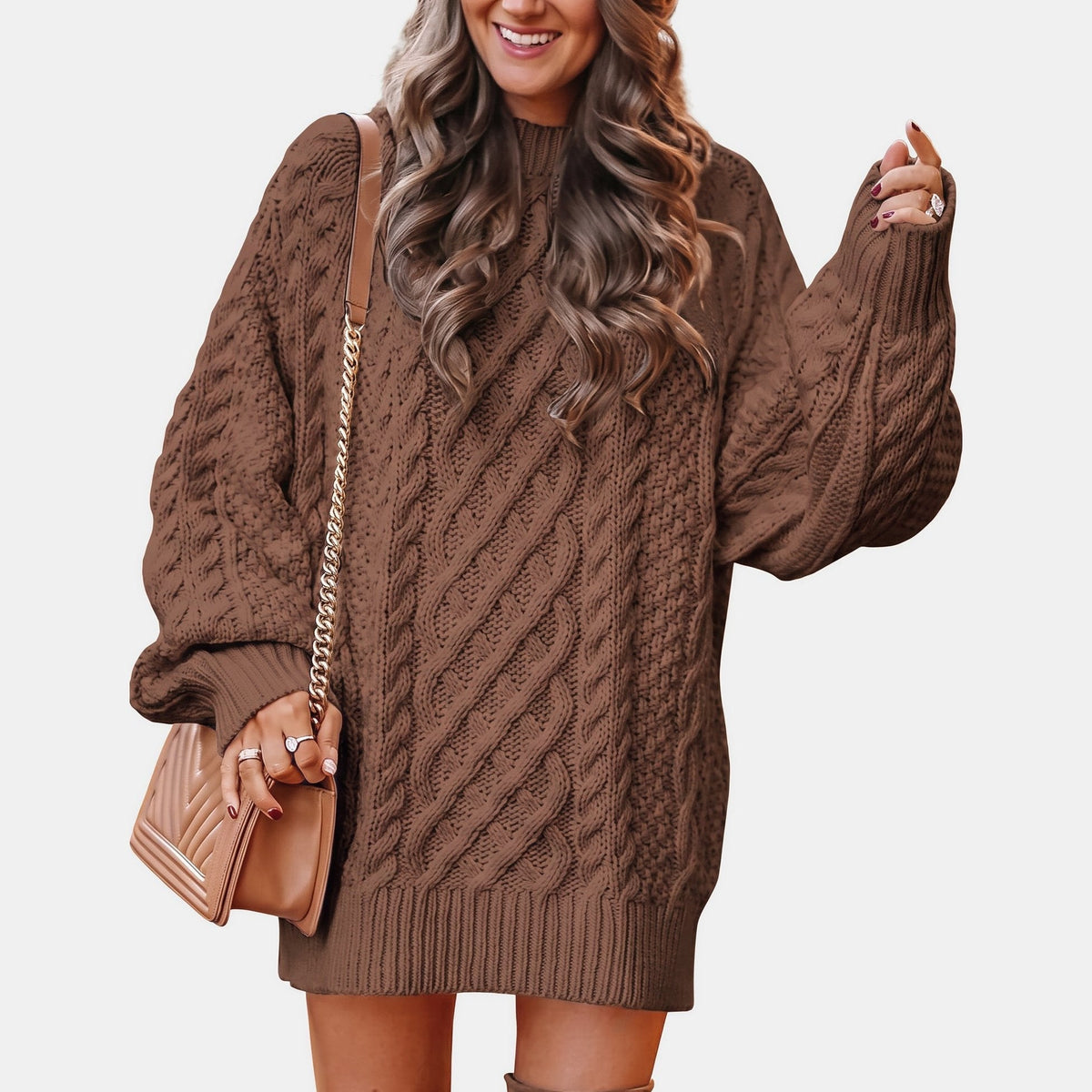 Dame Sweater Oversize i Kabelstrik med Høj Hals