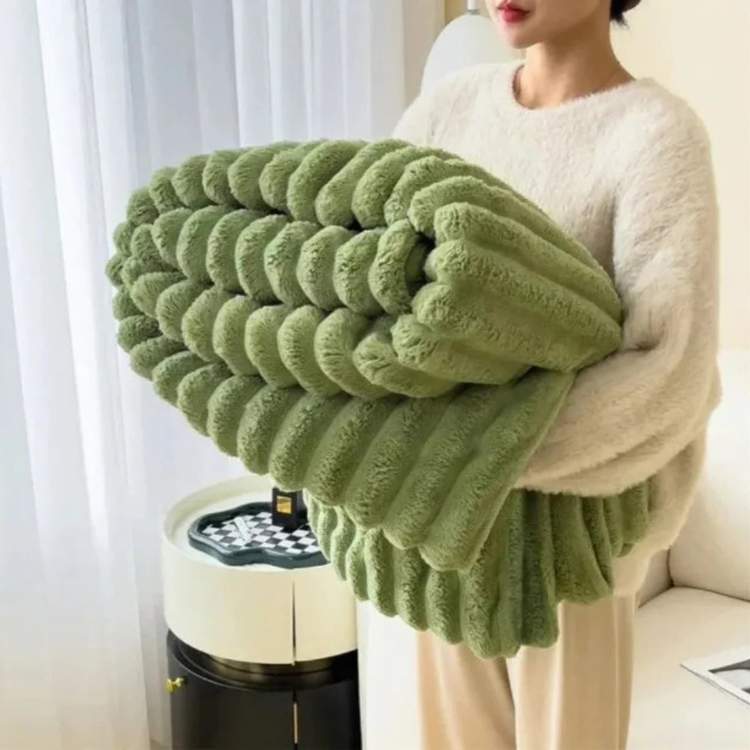 Cuddly Plush Fur Blanket – Light Warm and Elegant Comfort 7