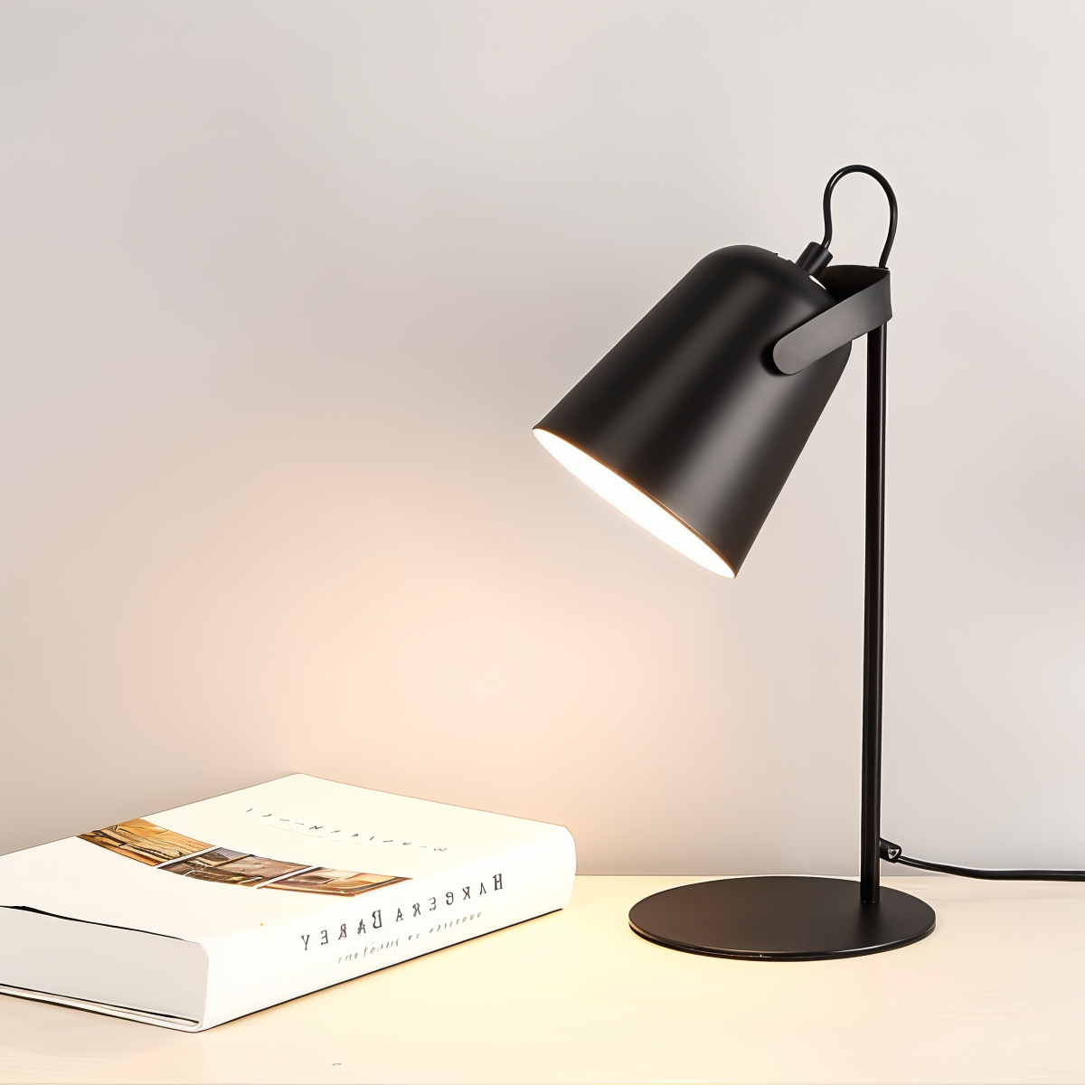 Bordlampe Skandinavisk Design – Justerbar Arm i Farverigt Macaron-Look