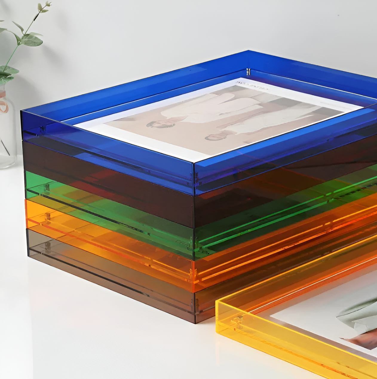 Acrylic Photo Frame – Transparent, Minimalist Design for Your Desk or as Wall Decor
