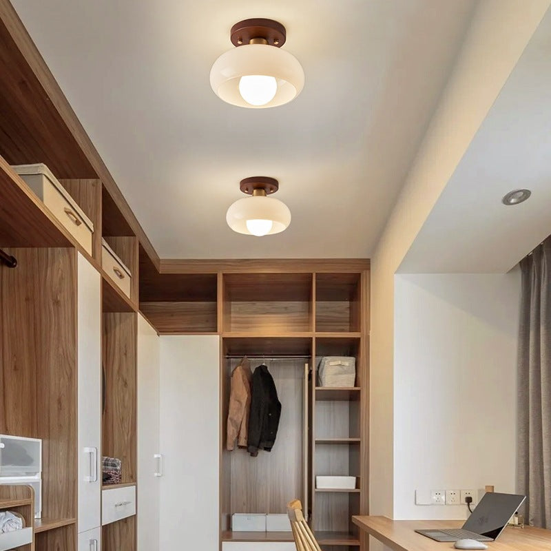 Loftlampe i Bauhaus-Stil med Cremefarvet Glas og Metalbase