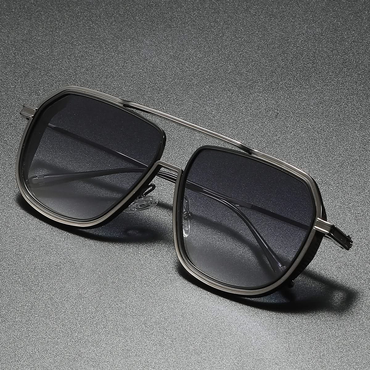 Aviator Solbriller i Poleret Metal med UV-beskyttelse