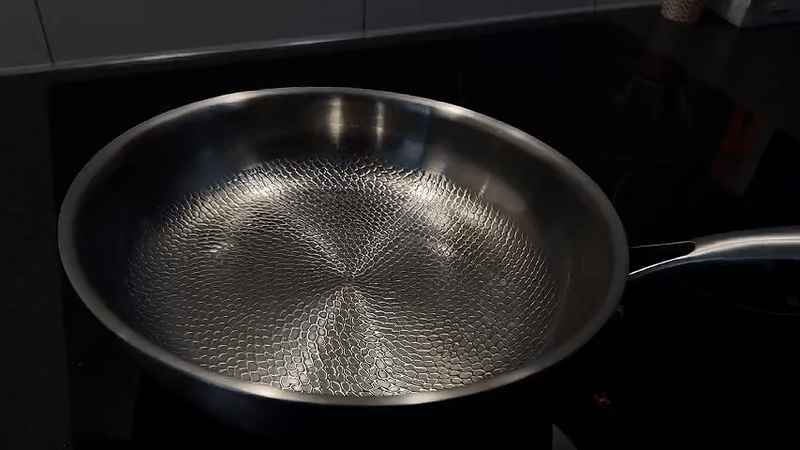 Titan Pan – Hammered Titan, 28 cm, Suitable for induction, gas, and oven, Durable kitchenware for any kitchen