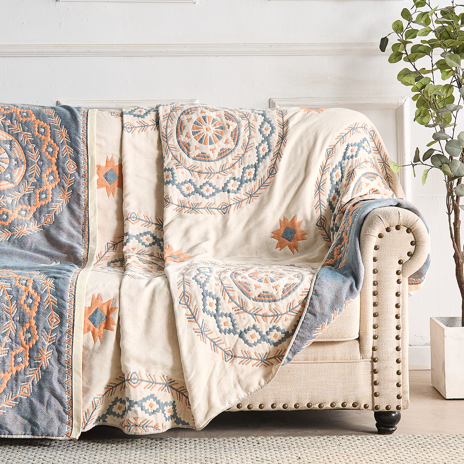 Cotton throw – Bohemian mandala in soft colors for living room or bedroom