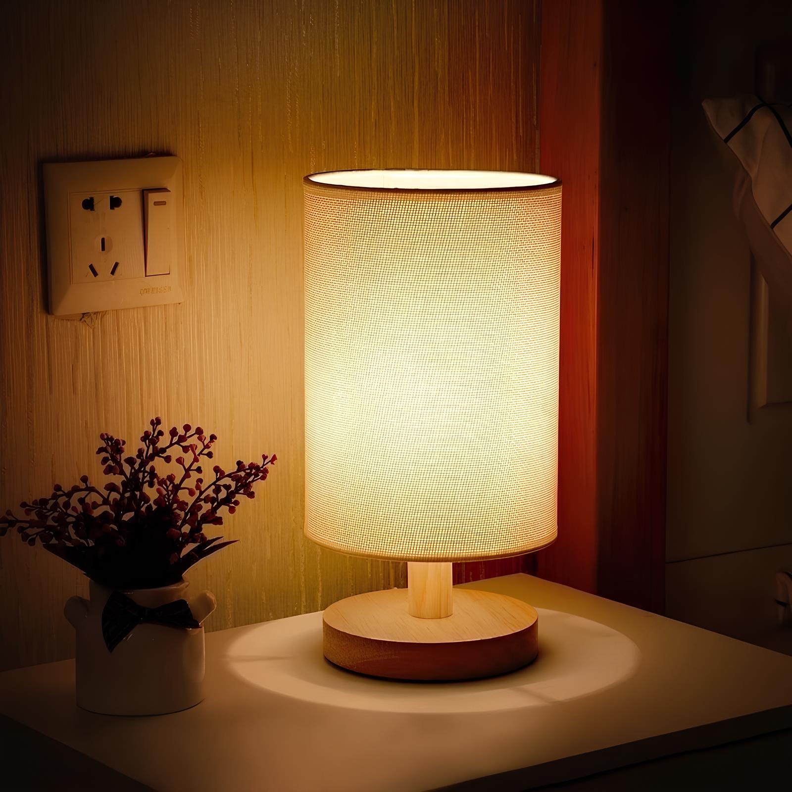Bordlampe i Bambus og Hør – Dæmpbar LED med Fjernbetjening