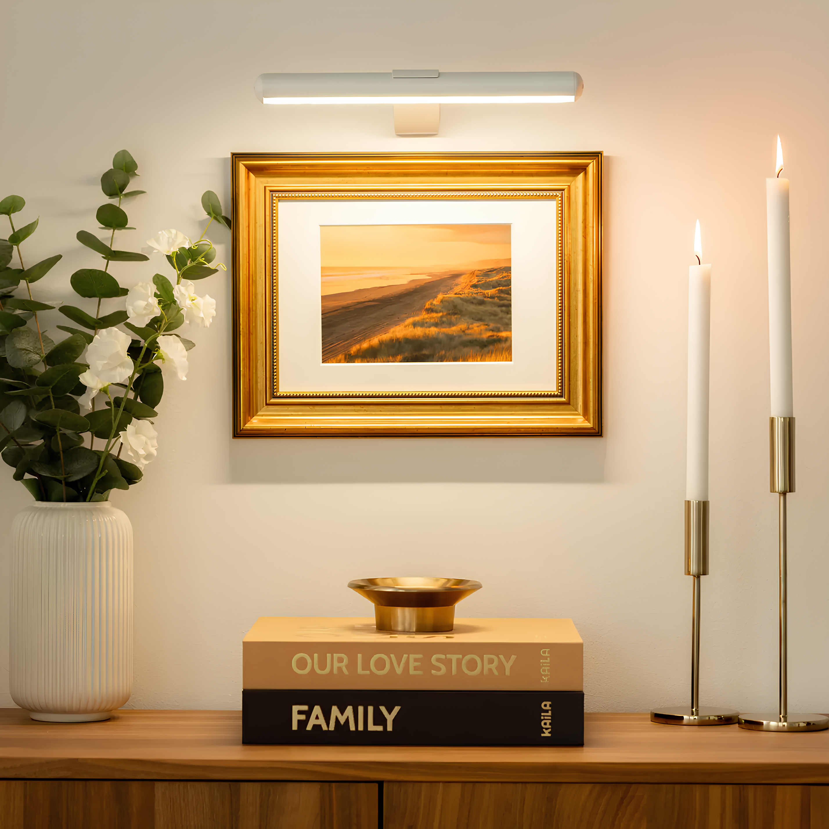 Wireless Wall Lamp – Aluminum, Modern Design with Dimmable Lighting for Artwork and Decor