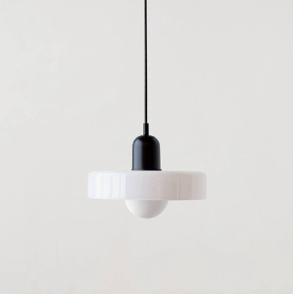 Pendellampe - Moderne designlampe i farverigt jern til spisebordet, køkkenet eller stuen.