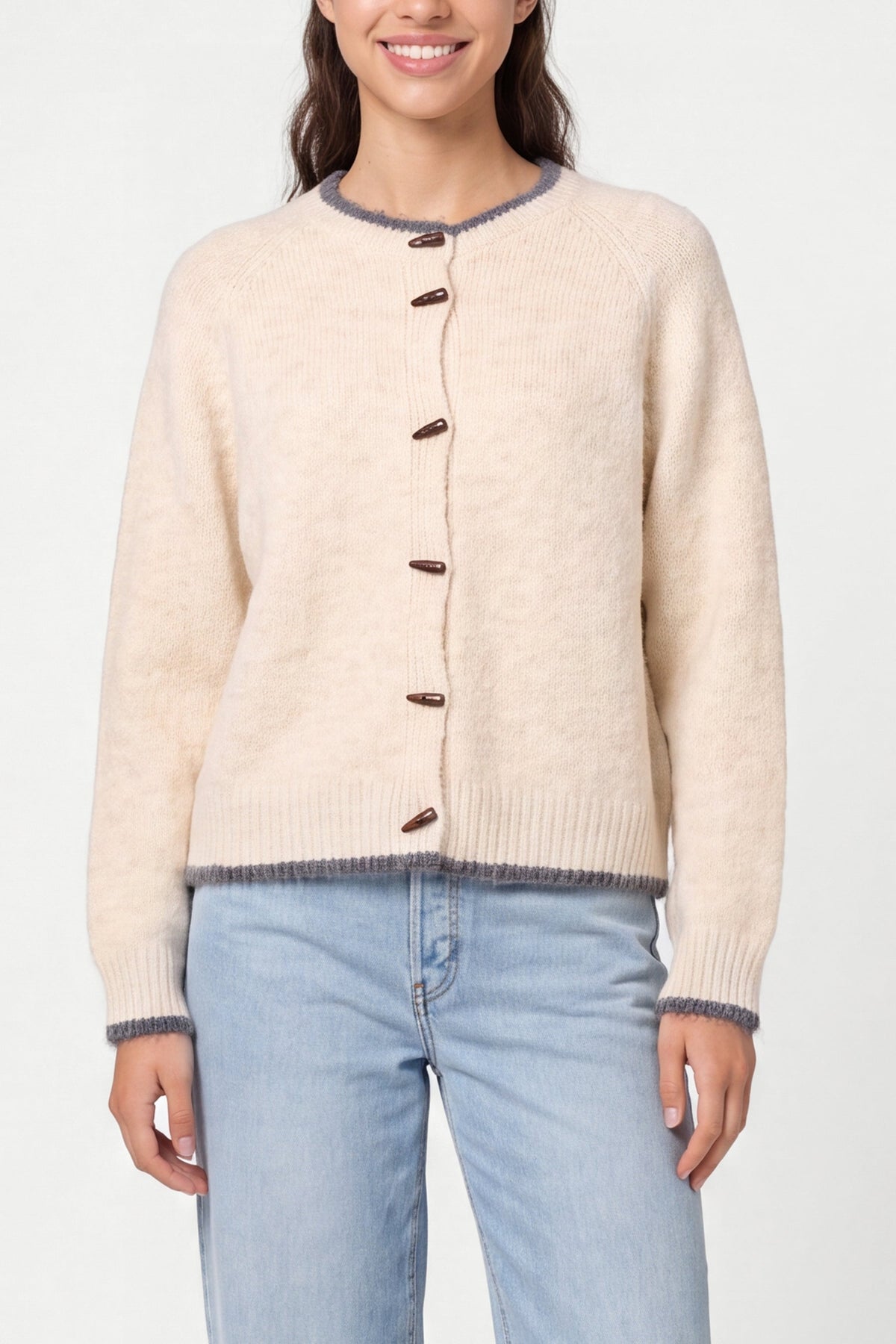 Dame Cardigan med Rund Hals – Strikket Vest i Stenfarve