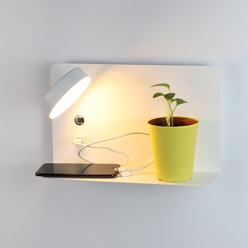 Moderne LED Væglampe – Sølv, Med USB-port og 3 Farver til Soveværelse eller Hjemmearbejdsplads