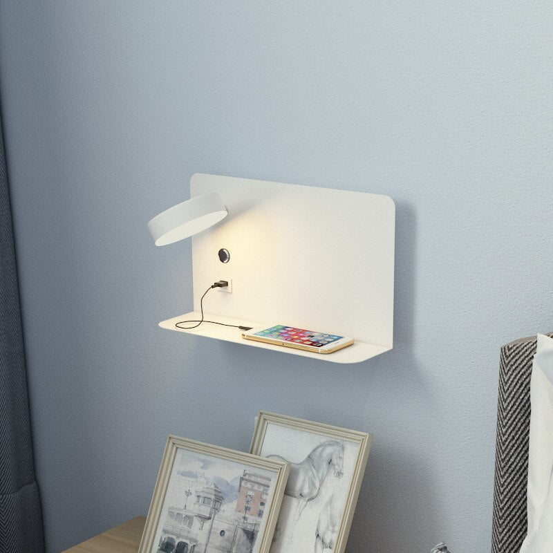 Moderne LED Væglampe – Sølv, Med USB-port og 3 Farver til Soveværelse eller Hjemmearbejdsplads