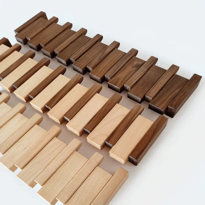 Coat rack – Clover-shaped in brown for hallway, living room, or bedroom