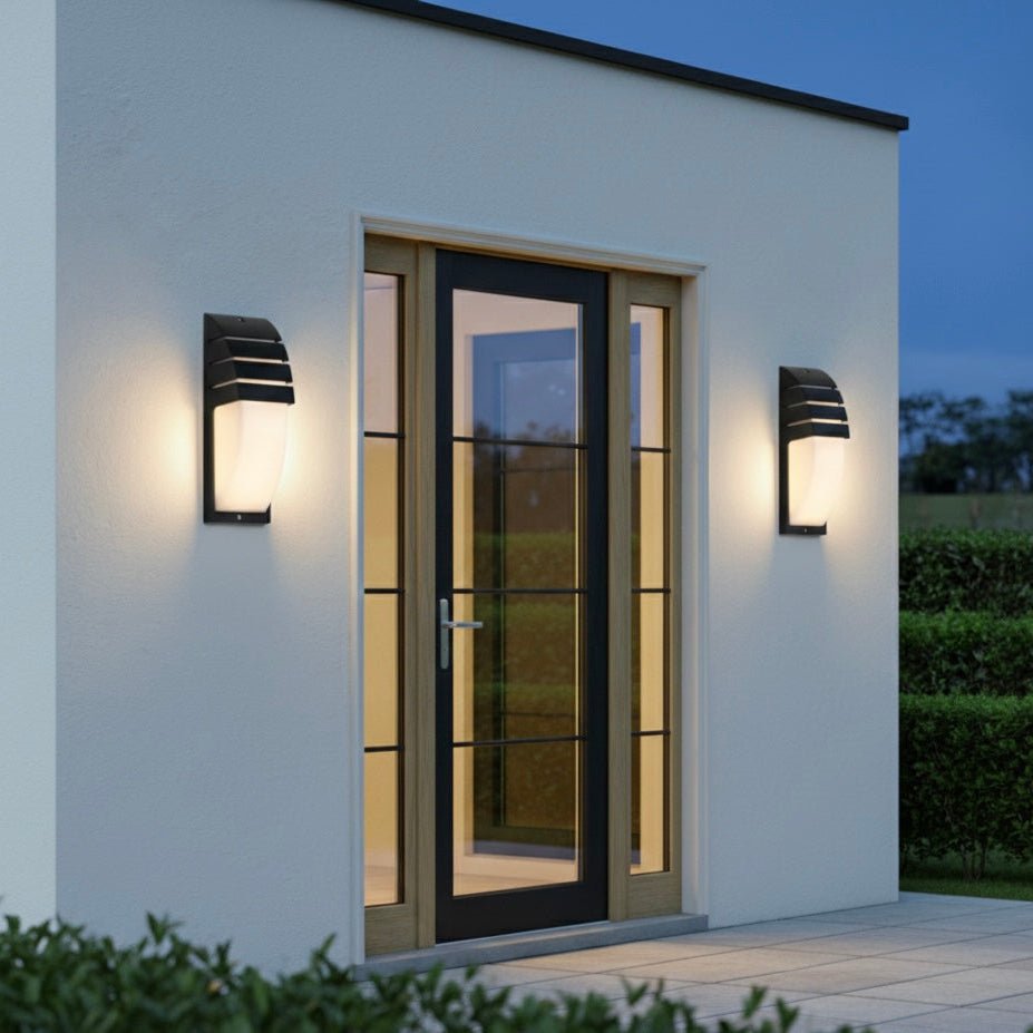 LED Udendørslampe – Mat Sort, Moderne Design til Terrasse og Indgang
