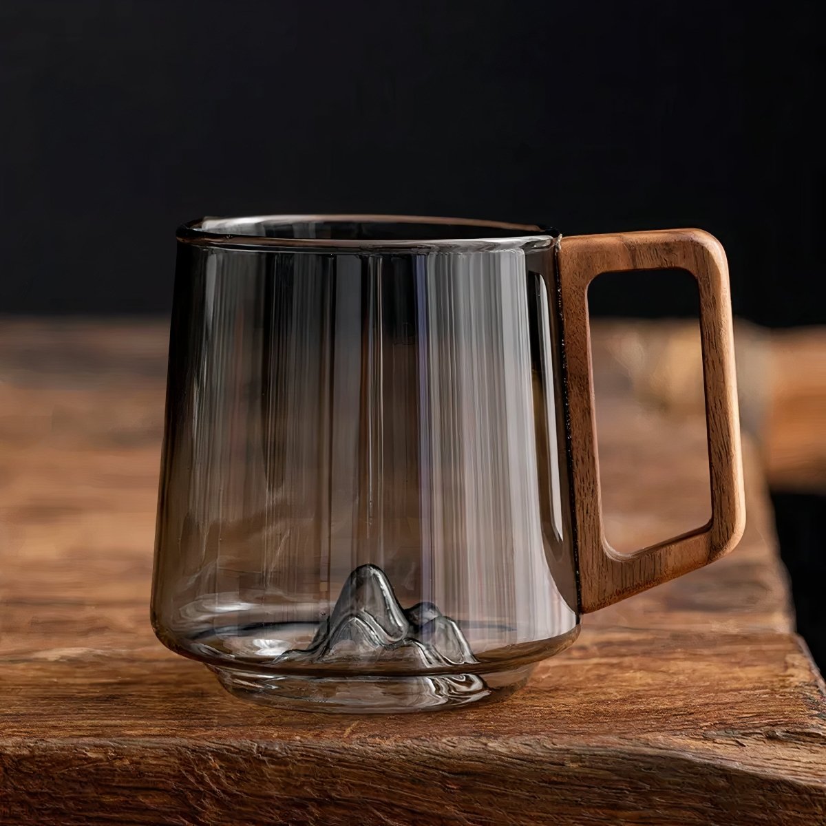 Glaskaffekop – Røget glas med valnøddehåndtag, moderne design til kaffe eller te