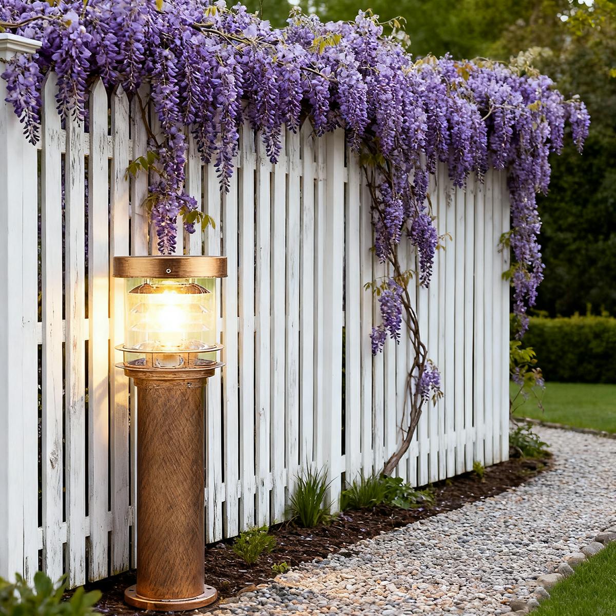 Modern Outdoor Lamp – Black or Bronze, Waterproof and Energy-Efficient for the Garden or Patio