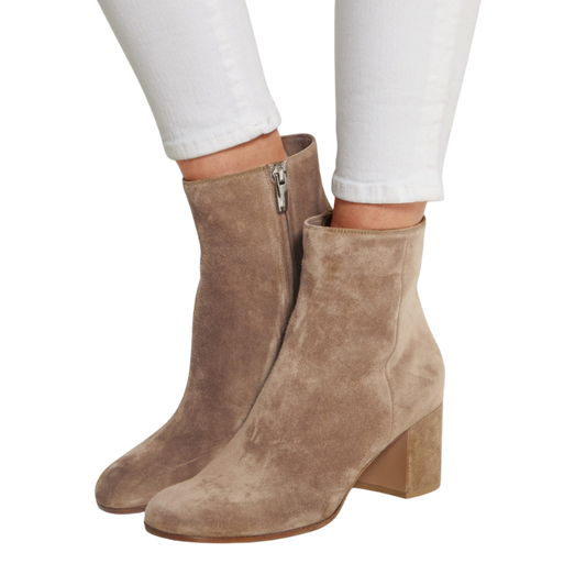 Dames Blokhak Enkellaarsjes – Beige Suède, Handgemaakt, Herfst/Winter