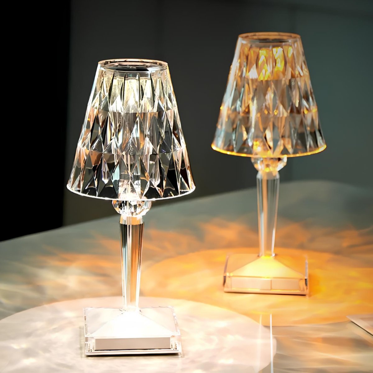 Lámpara de mesa – Acrílico brillante, diseño elegante para el salón o el dormitorio