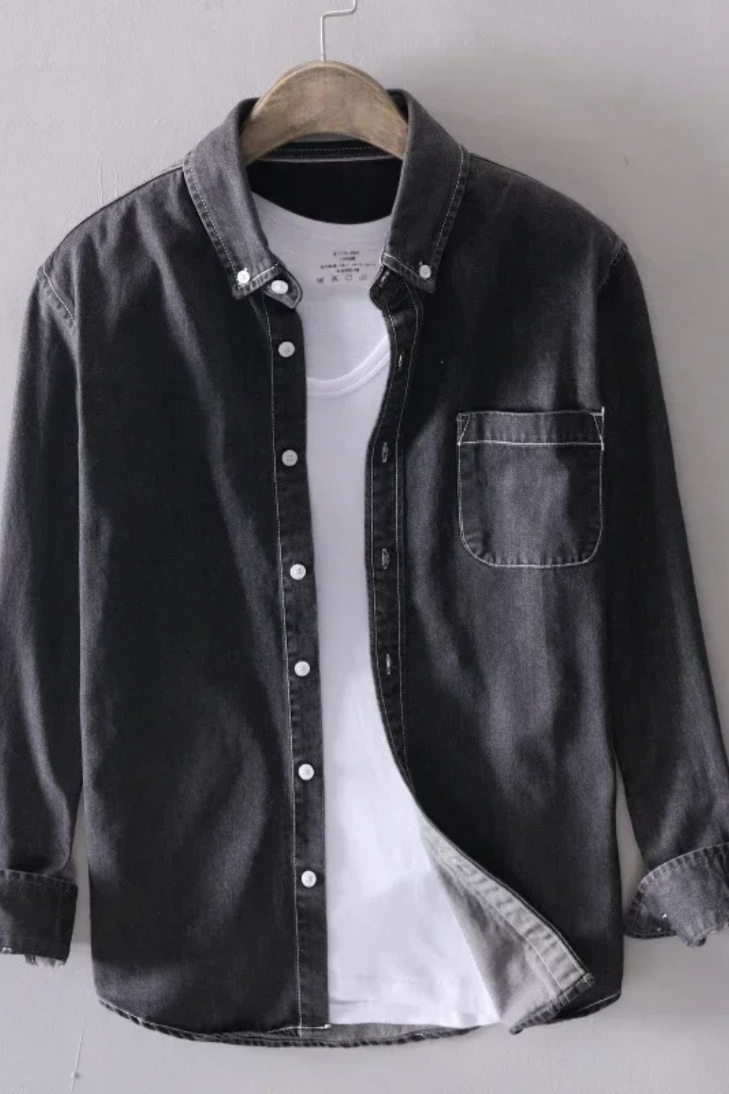 Herreskjorte i Denim – Langærmet med Knapper og Brystlomme