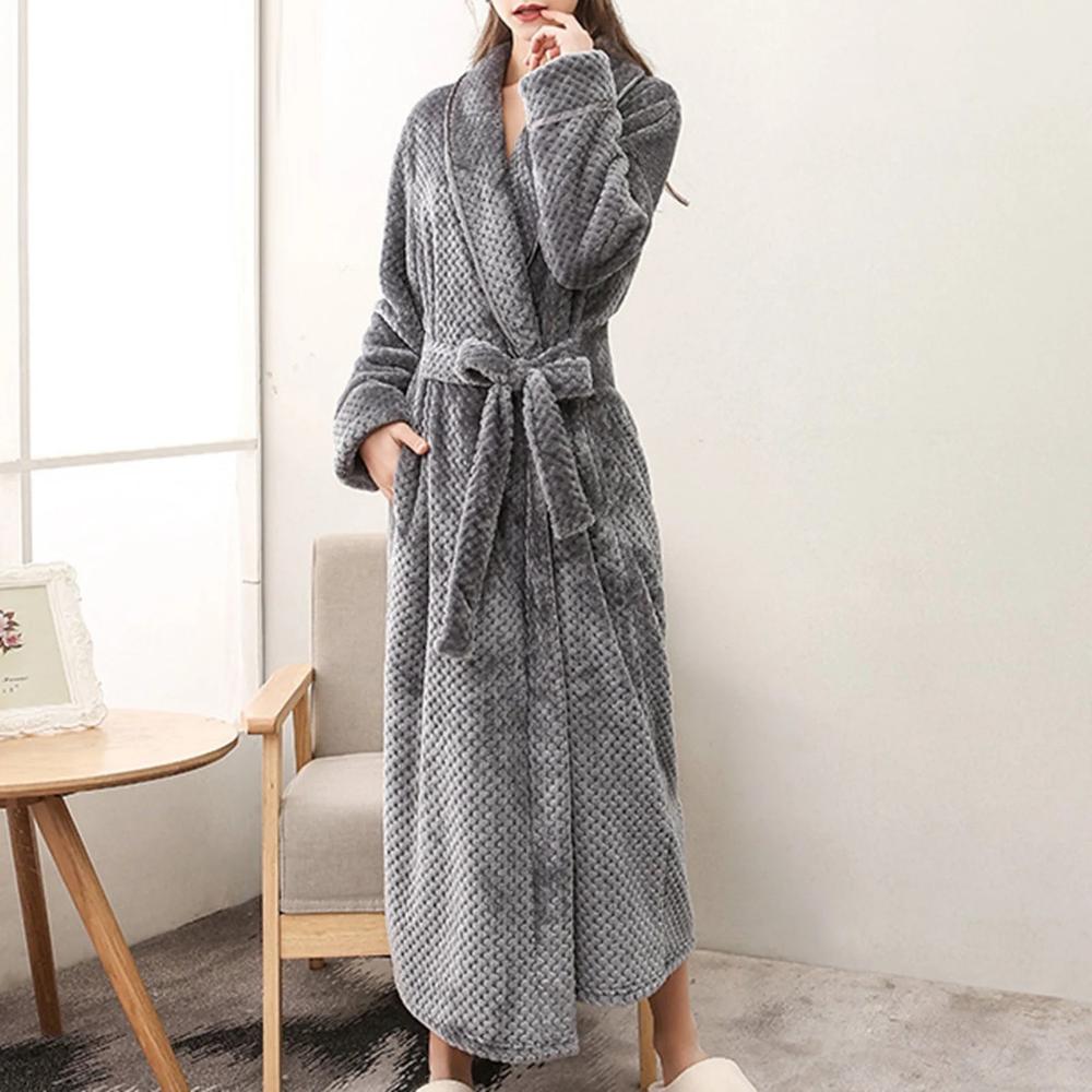 Fleece Bathrobe – Unisex, Soft and Warm for Home Use and Relaxation