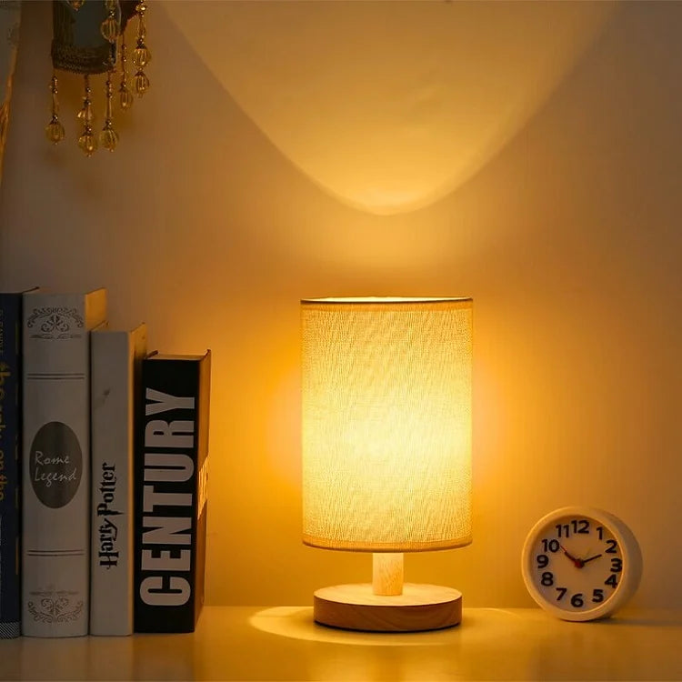 Bordlampe i Bambus og Hør – Dæmpbar LED med Fjernbetjening
