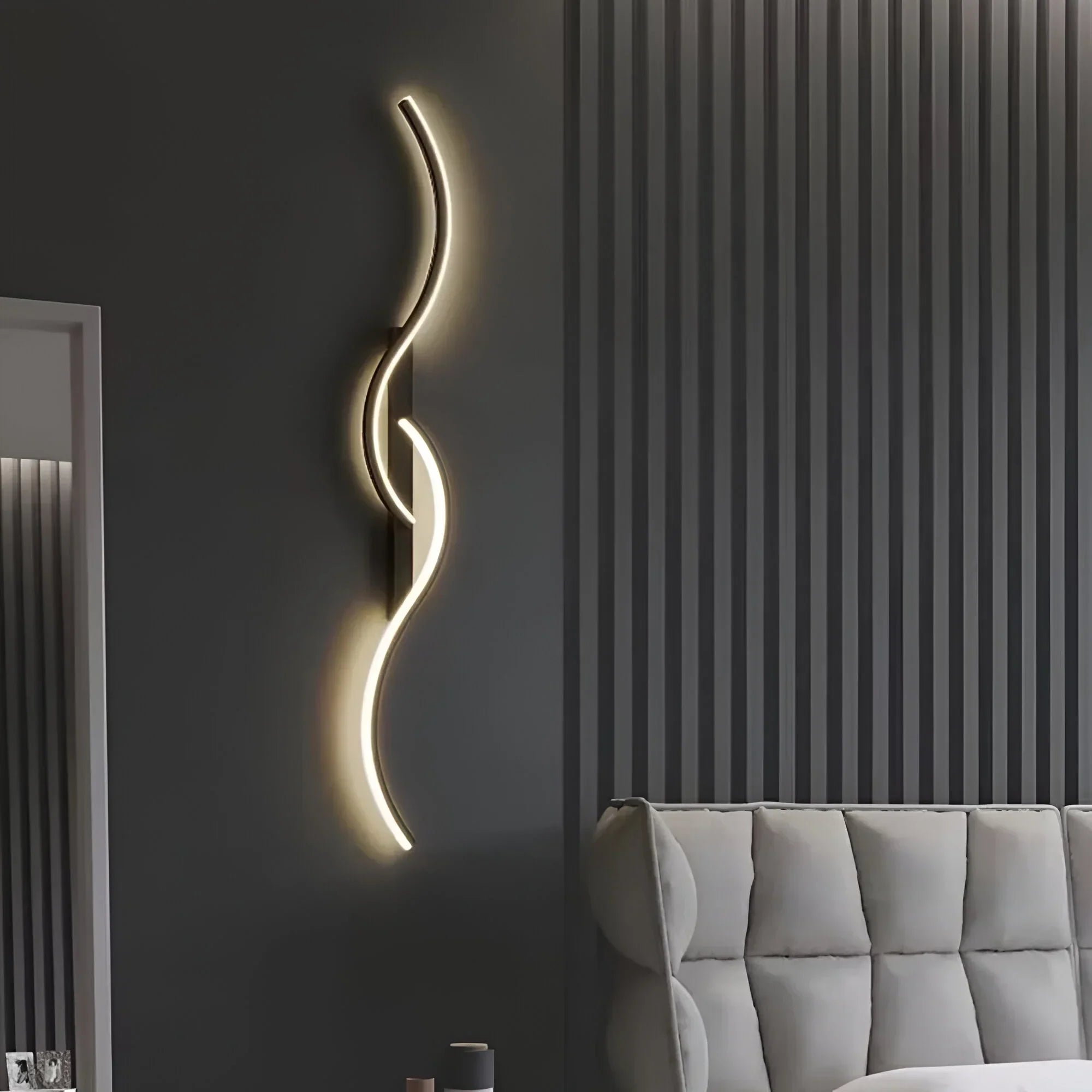 Modern LED wall lamp – aluminum and acrylic, curved design for living room, bedroom, or office