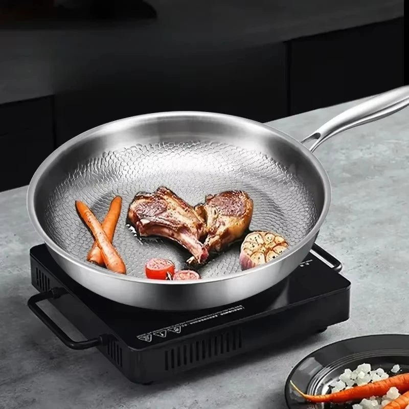 Titanium Stegepande – Håndhamret, Non-stick belægning til Induktionskogere og Daglig Madlavning