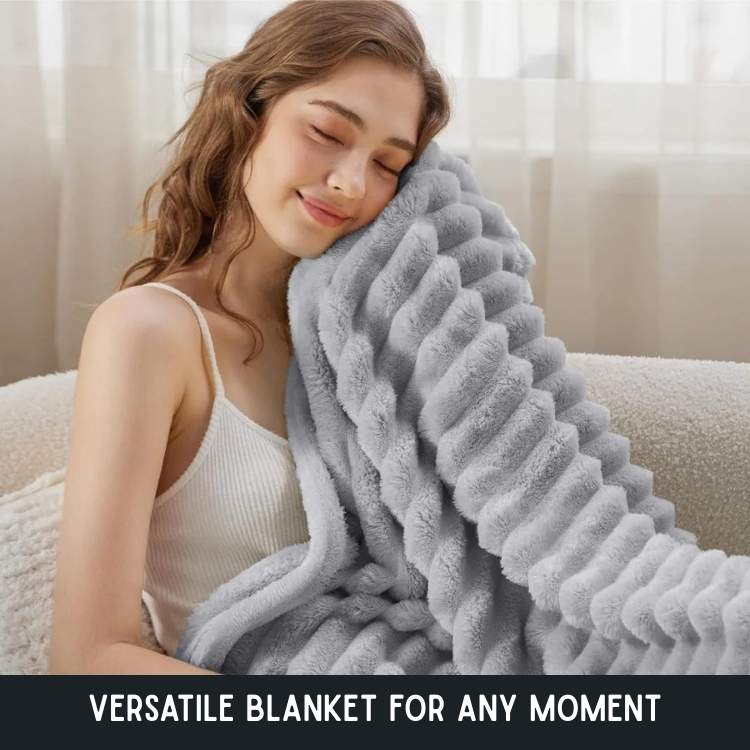 Cuddly Plush Fur Blanket – Light Warm and Elegant Comfort 2