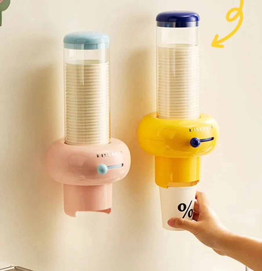 Væghængt Becher-dispenser – Kompakt, Hvid Plast til Køkken eller Kontor