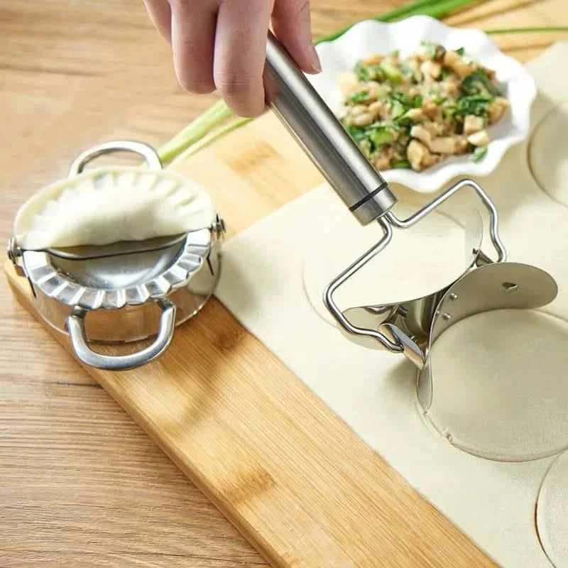 Dumpling Tool – Stainless Steel with Handle and Rolling Function for Easy Shaping of Dumplings and Pasta Sauce in the Kitchen