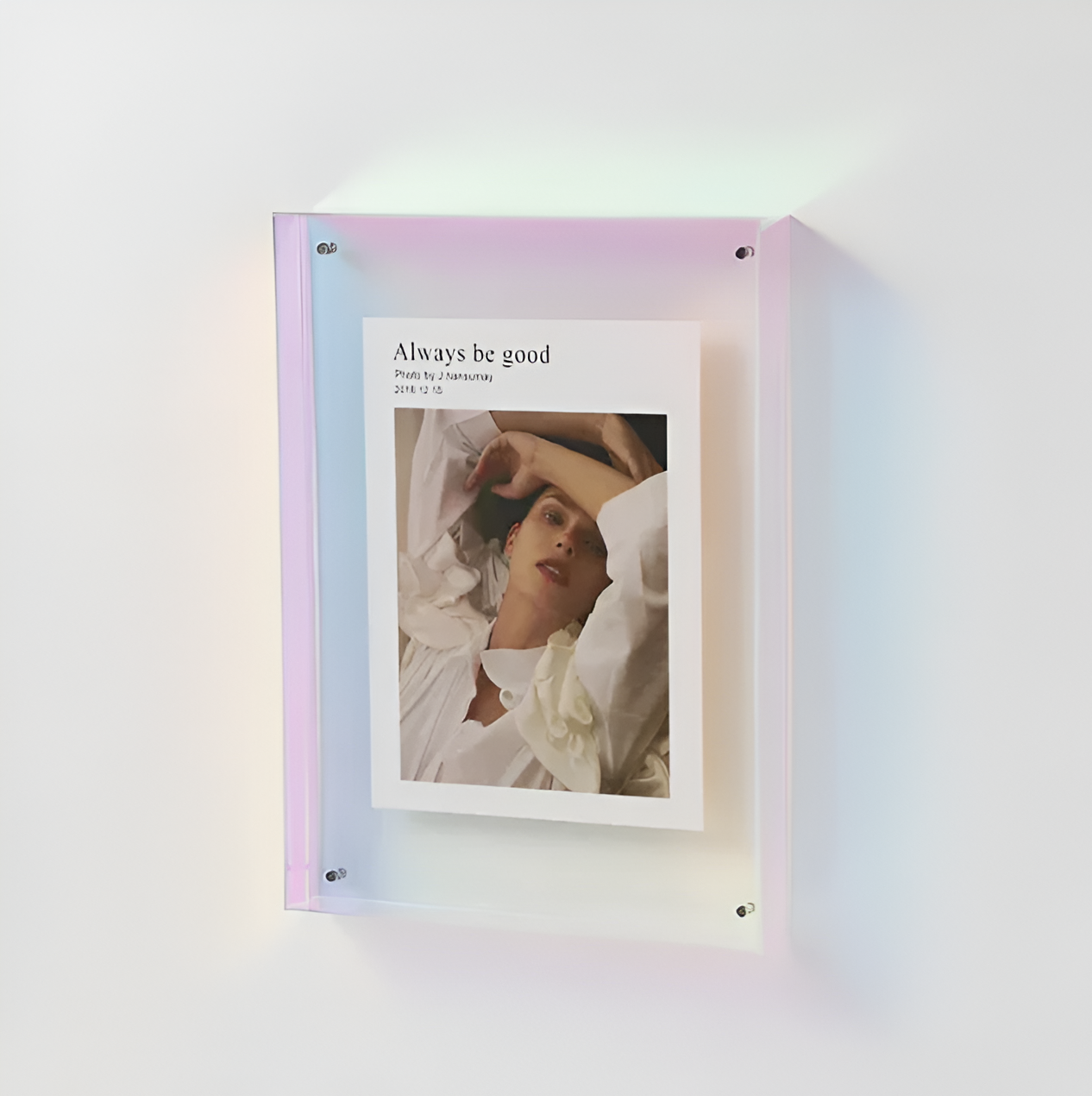 Modern Photo Frame – Transparent Acrylic, Minimalist Design for Office or Wall Decoration