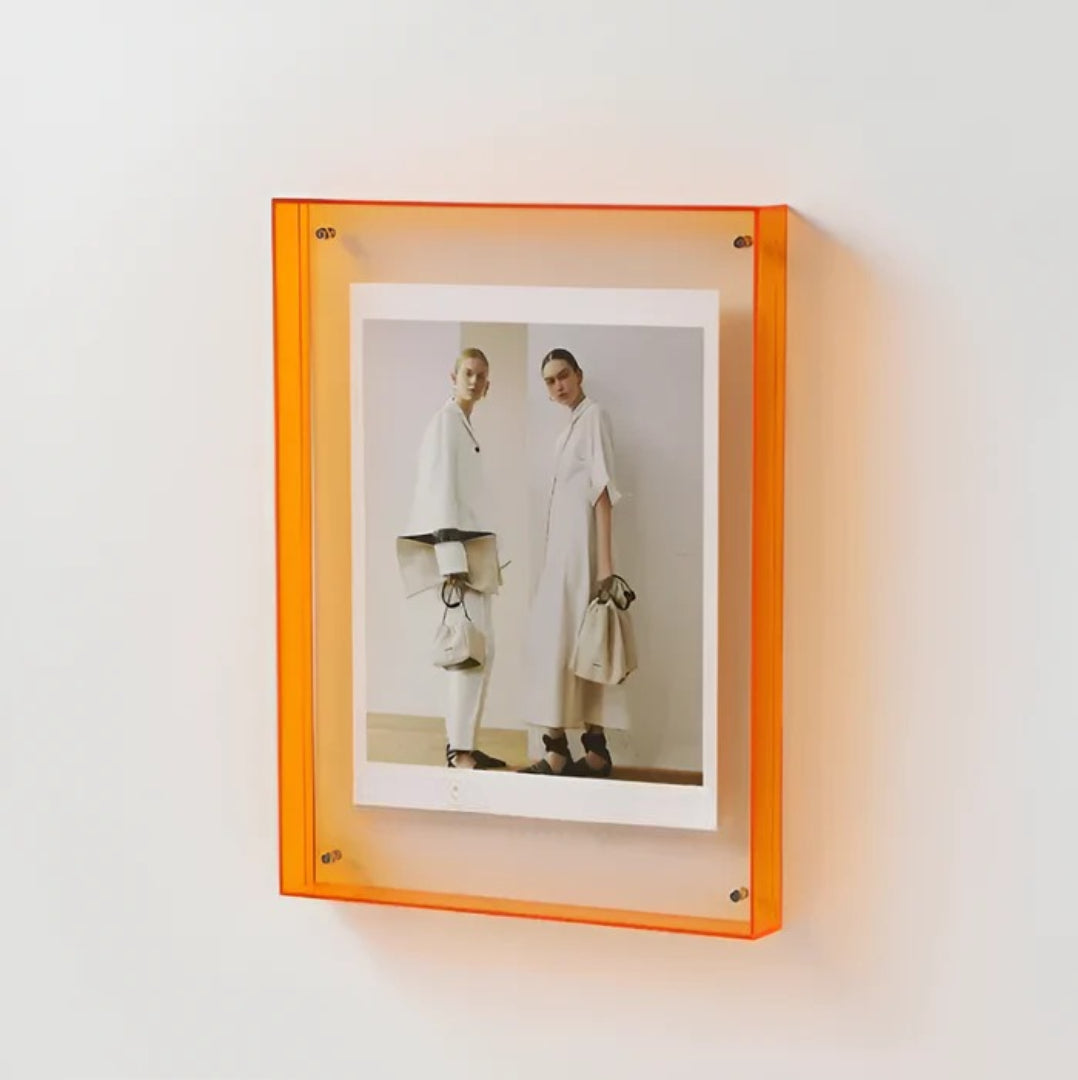 Acrylic Photo Frame – Transparent, Minimalist Design for Your Desk or as Wall Decor