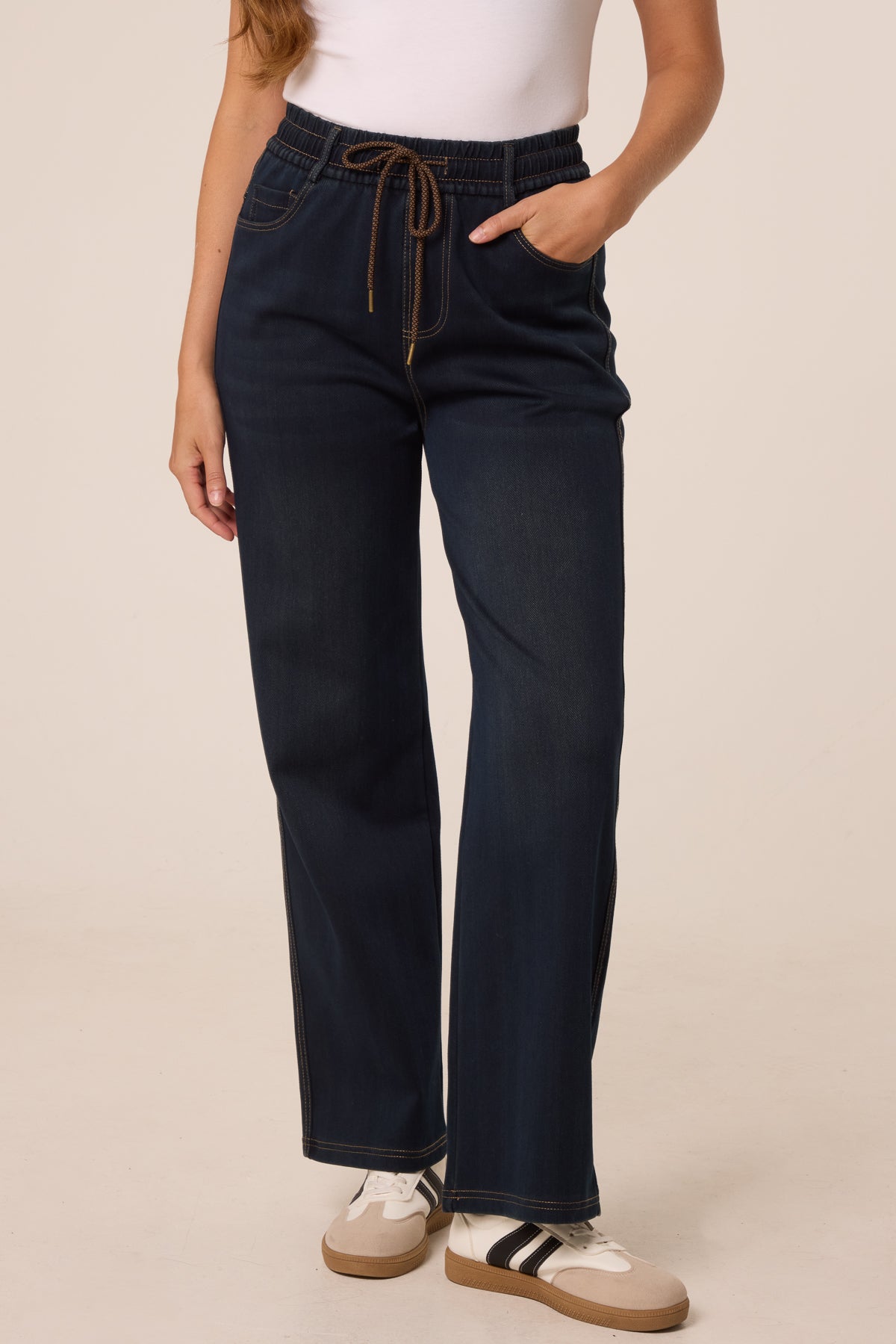 Dame Jeans med Syning på Baglommer – Indigo