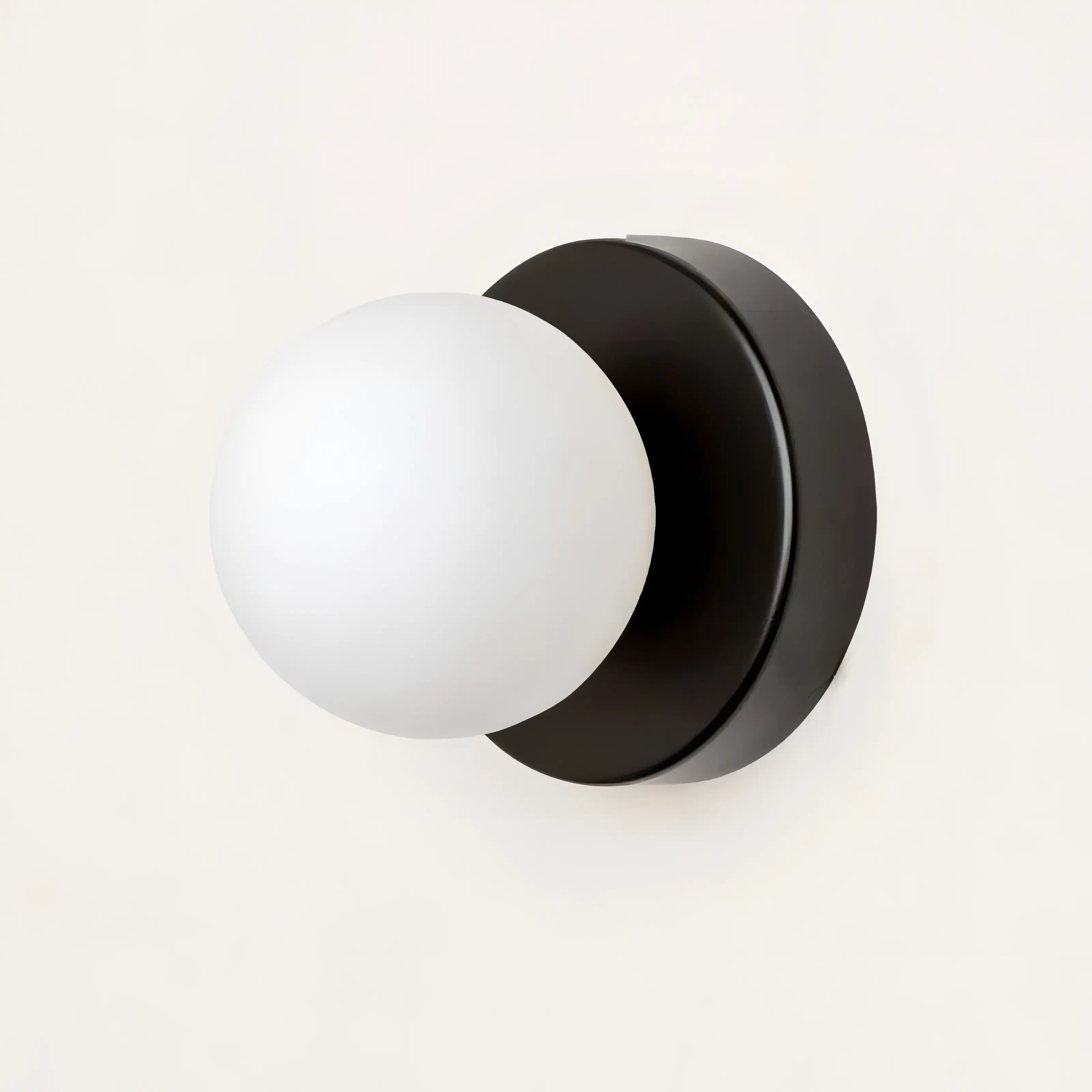 Væglampe Skandinavisk Design med Glaskuppel – Minimalistisk