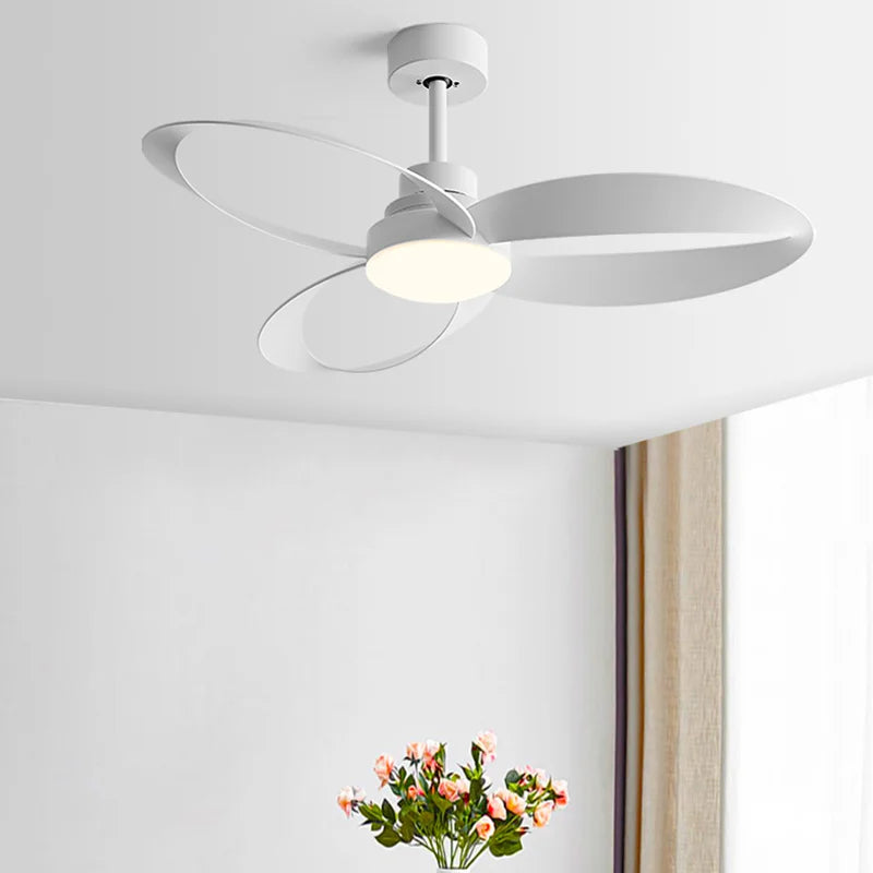 Modern Ceiling Fan – Wooden Blades with dimmable LED Lighting for the Living Room or Bedroom