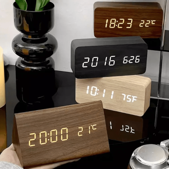 Wood LED Clock – Natural Finish, Voice-Controlled for Bedroom or Living Room