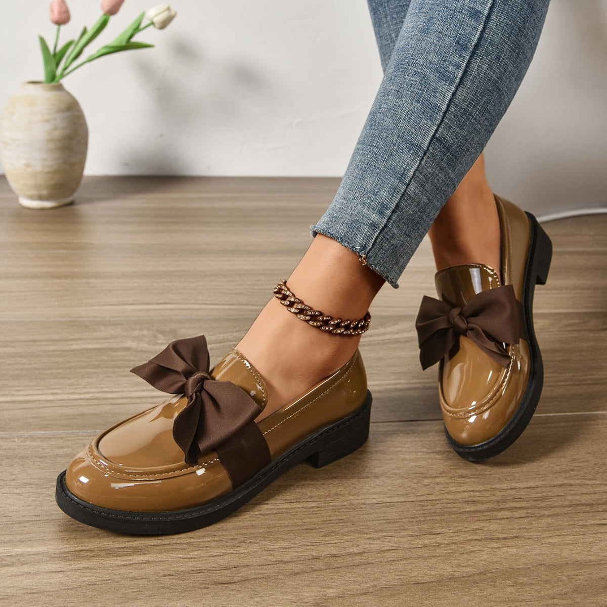 Dame Loafers i Laklæder med Sløjfedetalje - Slip-On Mokkasiner
