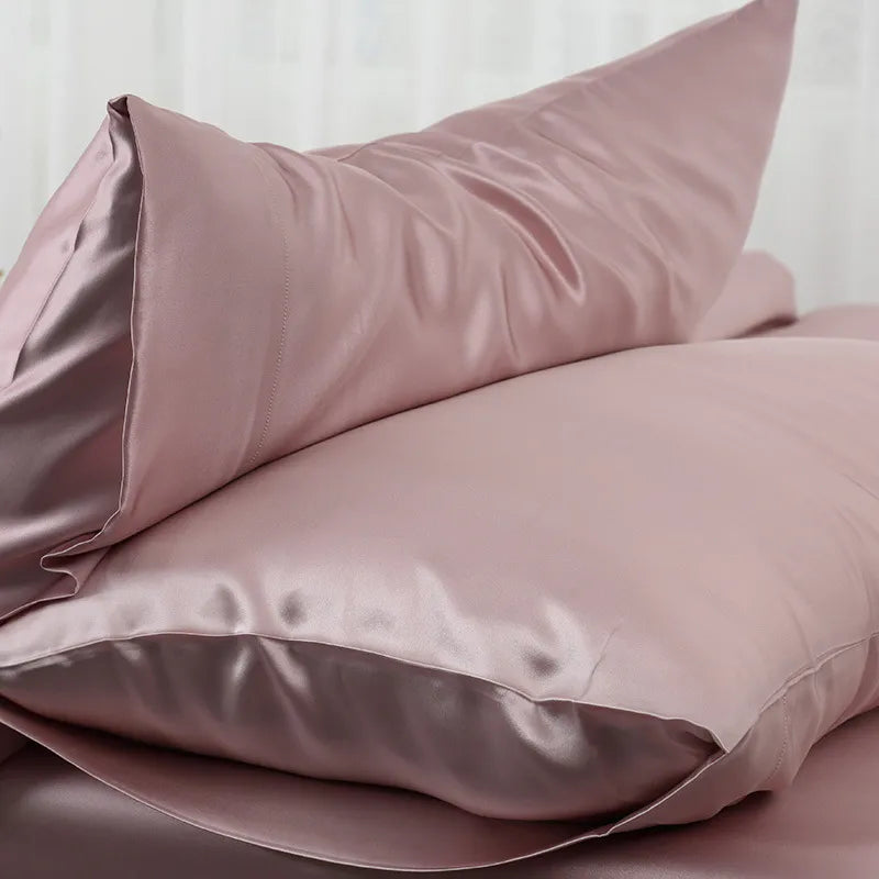 Silk Pillowcase – Hypoallergenic, Soft and Breathable for Sensitive Skin in the Bedroom