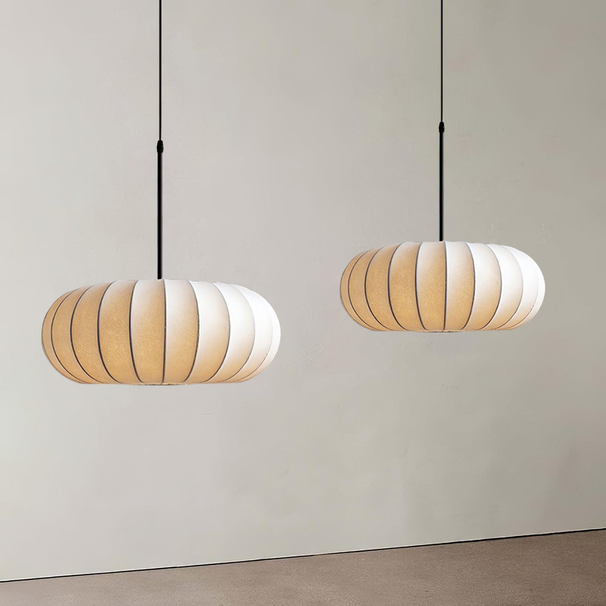 Pendel Loftlampe i Metal og Silke – Japansk Wabi-Sabi Stil