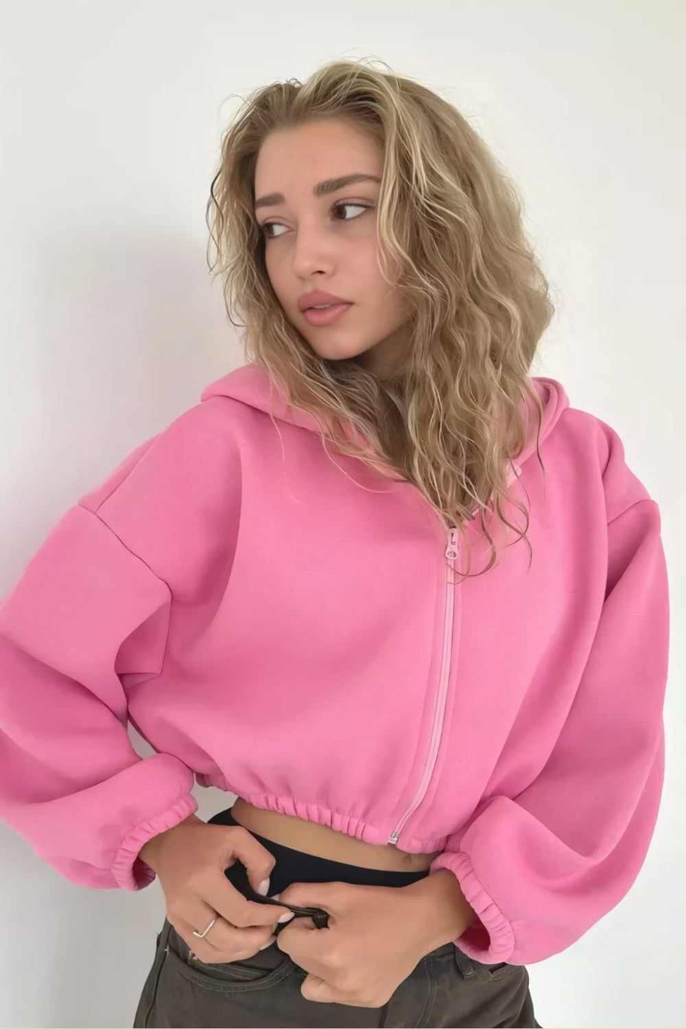 Cropped hættetrøje med lynlås til kvinder - blødt stof, casual streetwear, hverdag, forår/efterår