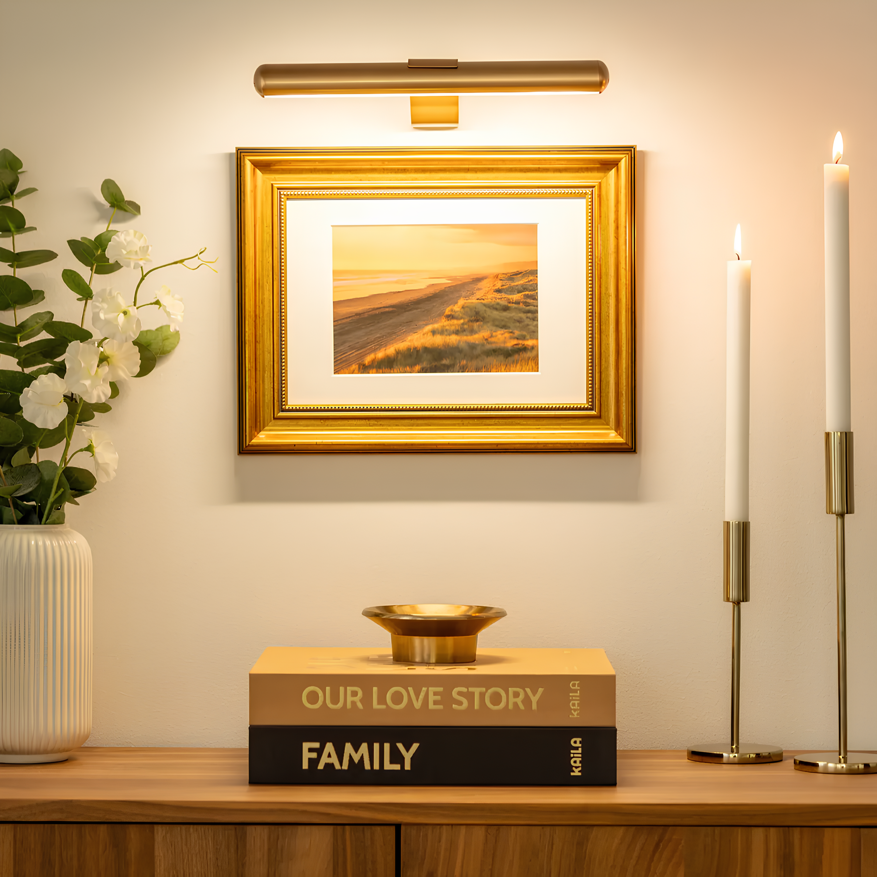 Wireless Wall Lamp – Aluminum, Modern Design with Dimmable Lighting for Artwork and Decor