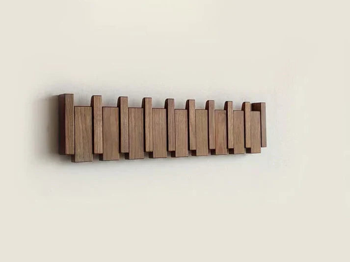 Coat rack – Clover-shaped in brown for hallway, living room, or bedroom