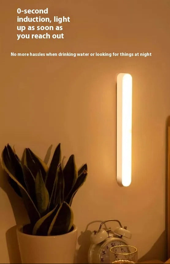 Lampa z czujnikiem ruchu – aluminium, ciepłe białe światło do szafek lub korytarzy