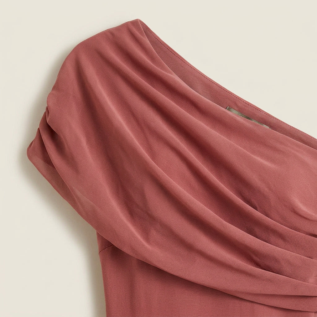 Dame Midikjole med Asymmetrisk Skuldersnit i Chiffon-look