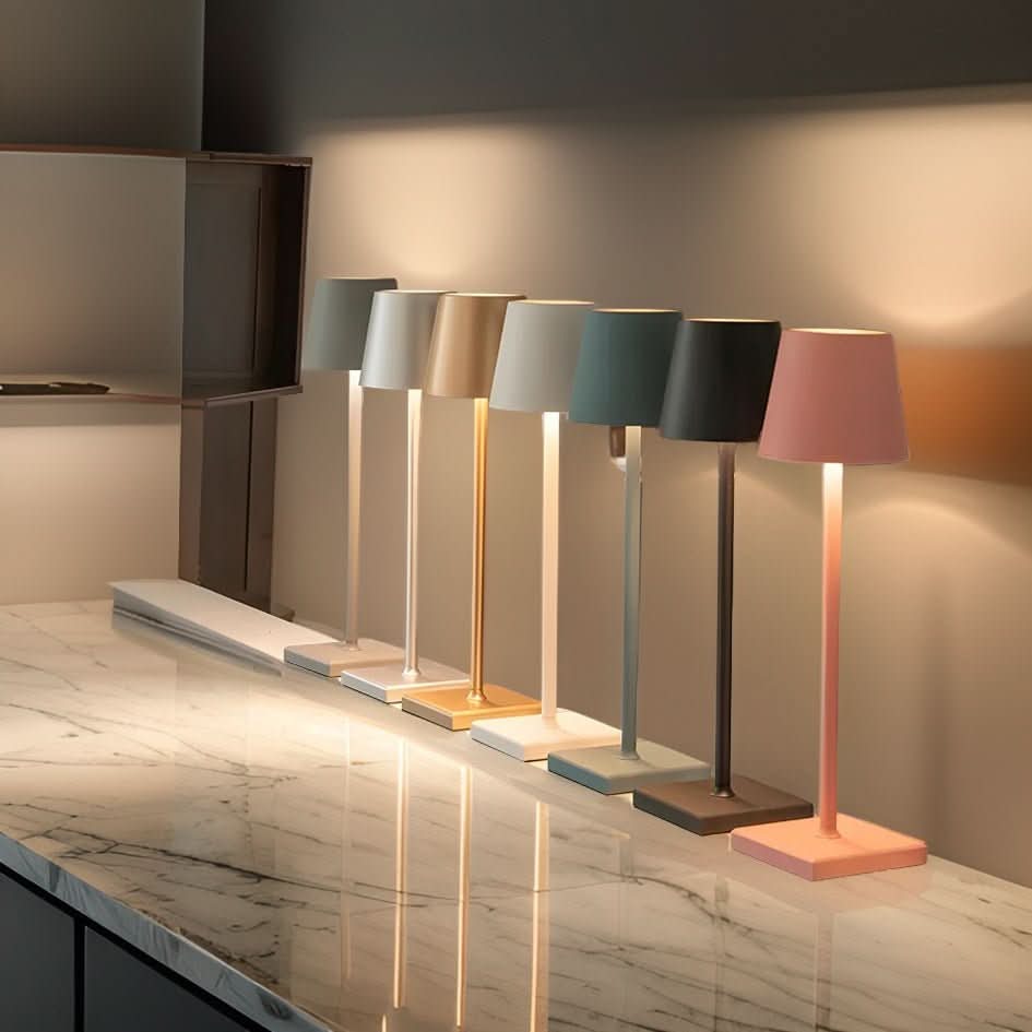 Genopladelig LED Bordlampe – Trådløs med 10 Timers Lystid