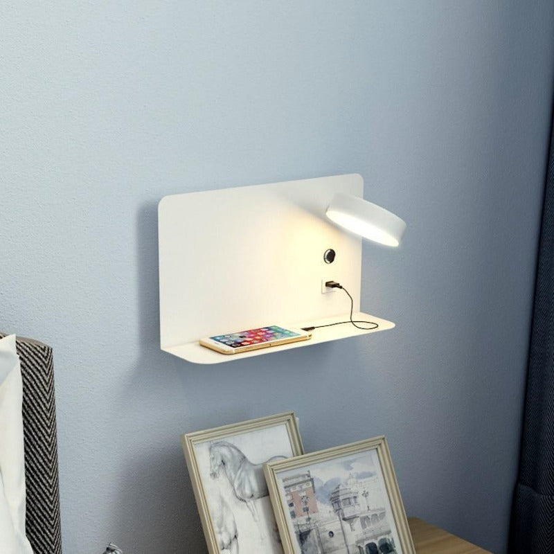 Moderne LED Væglampe – Sølv, Med USB-port og 3 Farver til Soveværelse eller Hjemmearbejdsplads